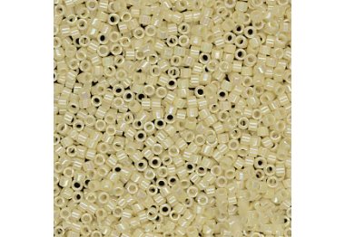  DB-157 Бисер Miyuki Delica Beads 11/0 (радужное топленое молоко)
