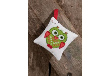  03-7395 Подушечка Зеленая сова. Набор для вышивания крестом PERMIN