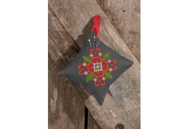  03-7391 Подушечка міщани 2. Набір для вишивання хрестом PERMIN