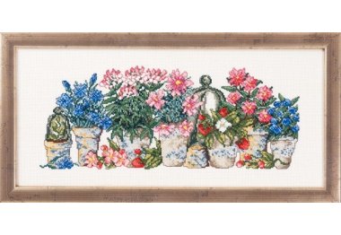  12-5185 Розовые и голубые цветы. Набор для вышивания крестом PERMIN