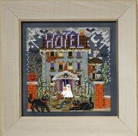 MH148201 Готель з привидами. Набір для вишивки в змішаній техніці Mill Hill - 1
