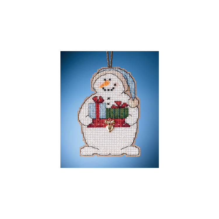 MH162136 Сніговик з дарунками. Набір для вишивки в змішаній техниці Mill Hill - 1