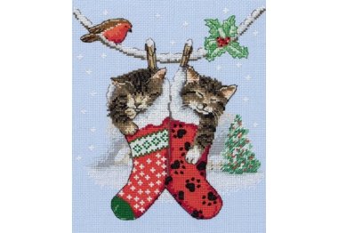  Різдвяні кошенята. Набір для вишивки хрестиком арт. PCE0504