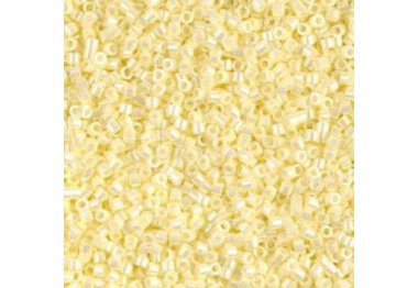  DB-1531-1 Бисер Miyuki Delica Beads 11/0 (жемчужный желтый бледный искрящийся)