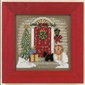 MH141301 Рождественский дом. Набор для вышивки в смешанной технике Mill Hill - 1