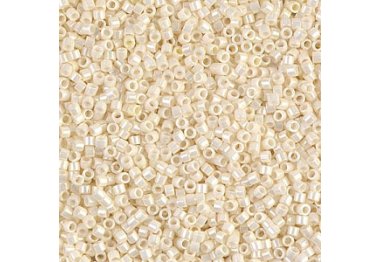 DB-203 Бісер Miyuki Delica Beads 11/0 (перлиновий, молочний) DB-203 Бісер Miyuki Delica Beads 11/0 (перлиновий, молочний)