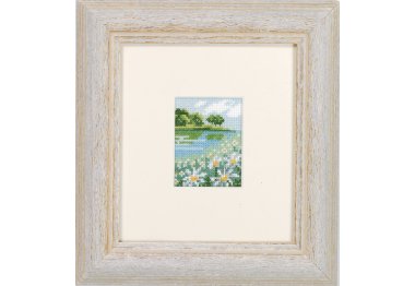  13-2351 Ромашкове поле (Daisy-field. Набір для вишивання хрестом PERMIN