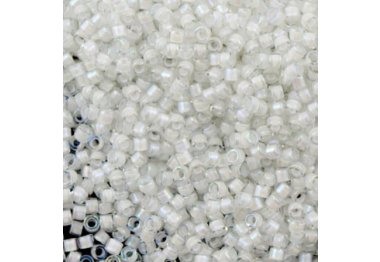  DB-66 Бисер Miyuki Delica Beads 11/0 (прокрашенный белый)