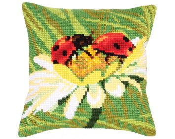 5219 Ladybug on camomile. Набір для вишивки хрестиком Collection D'Art - 1