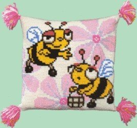 РТ-111 Веселые пчелки Набор для вышивания крестом - 1