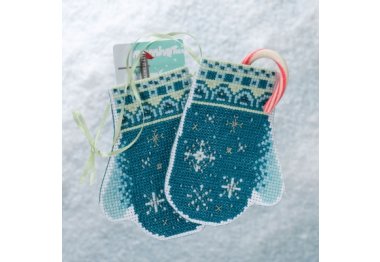 вышивка гладью MH191832 Рукавицы Снежинки. Набор для вышивки в смешанной технике Mill Hill