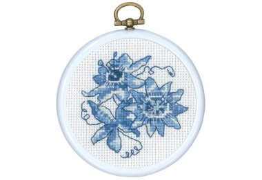  13-0841 с пяльцами "Голубая пассифлора (Blue passiflora. Набор для вышивания крестом PERMIN