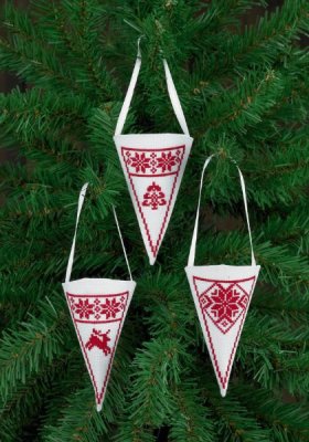 01-4274 Конус. Набір для вишивання хрестом PERMIN - 1