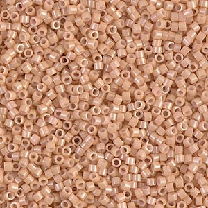 DB-208 Бісер Miyuki Delica Beads 11/0 (перлиновий бежево-рожевий) - 1