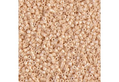  DB-204 Бісер Miyuki Delica Beads 11/0 (перлиновий, кремовий темний)