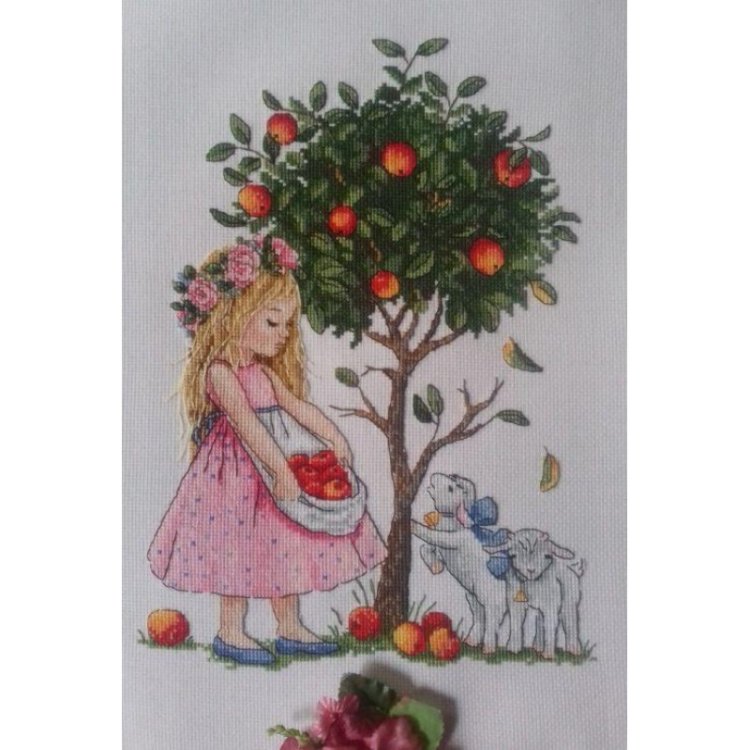K-56 Яблунька. Набір для вишивки хрестом Мережка - 1 K-56 Яблунька. Набір для вишивки хрестом Мережка - 1