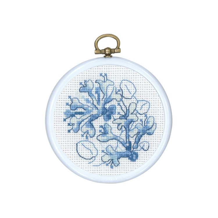 13-0846 с пяльцами "Голубая жимолость (Blue Kaprifol. Набор для вышивания крестом PERMIN - 1