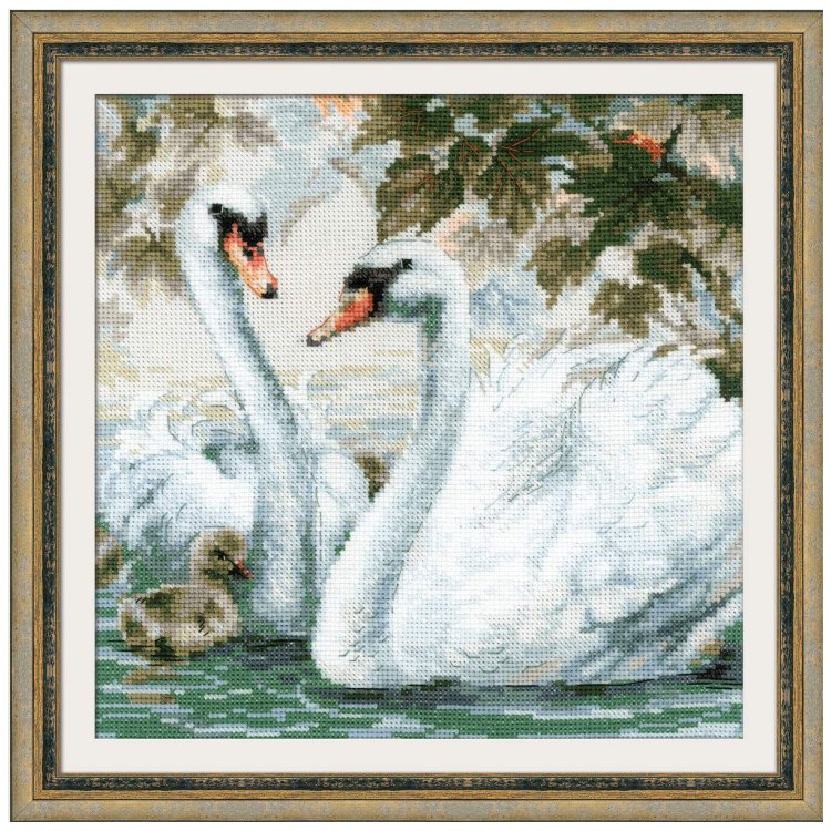 1726 Белые лебеди. Набор для вышивки крестом Риолис - 1