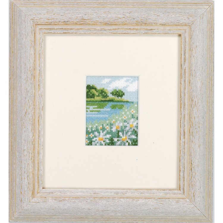 13-2351 Ромашкове поле (Daisy-field. Набір для вишивання хрестом PERMIN - 1