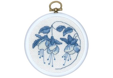  13-0843 с пяльцами "Голубая фуксия (Blue Fuchsia. Набор для вышивания крестом PERMIN