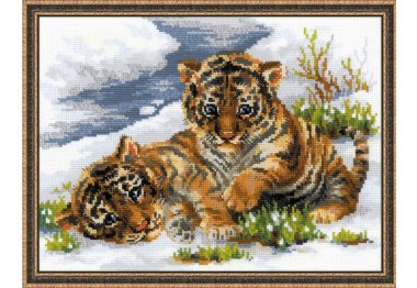  1564 Тигрята на снегу. Набор для вышивки крестом Риолис