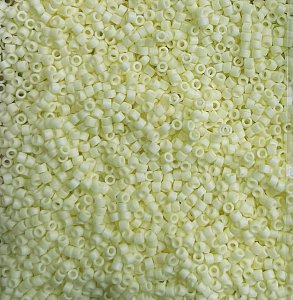 DB-1511-1 Бісер Miyuki Delica Beads 11/0 (матовий жовтий блідий) - 1