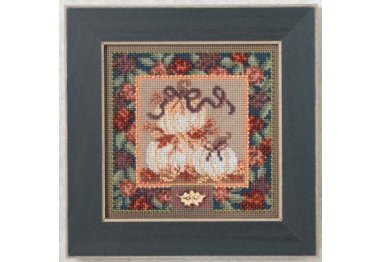 вышивка гладью MH144205 Белые тыквы. Набор для вышивки в смешанной технике Mill Hill