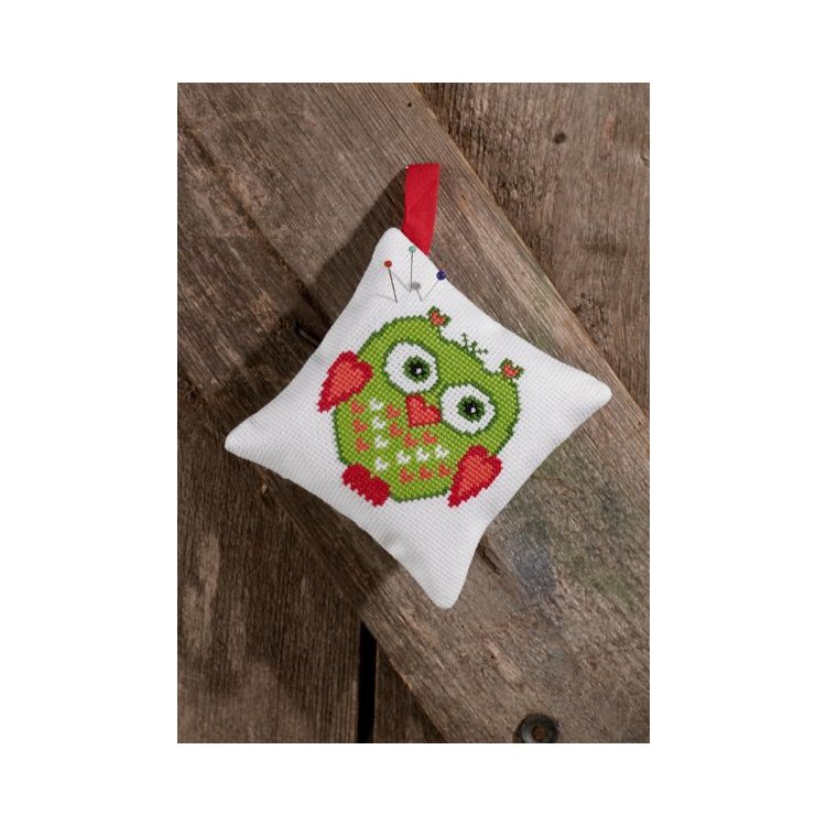 03-7395 Подушечка Зелена сова. Набір для вишивання хрестом PERMIN - 1