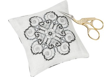  03-4391 Подушечка Спирали. Набор для вышивания крестом PERMIN