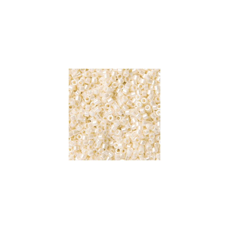 DB-1900 Бисер Miyuki Delica Beads 11/0 (жемчужный, молочный насыщенный) - 1 DB-1900 Бисер Miyuki Delica Beads 11/0 (жемчужный, молочный насыщенный) - 1